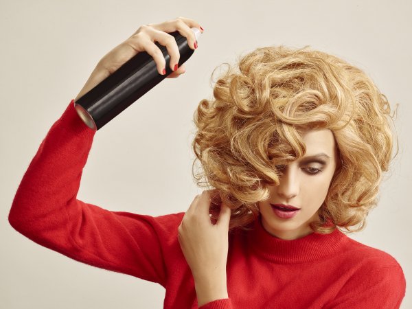 5 лайфхаков против секущихся волос, которые действительно работают
