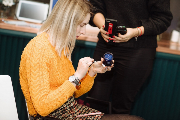 Must read: все, что вы должны знать о защите кожи от синего света