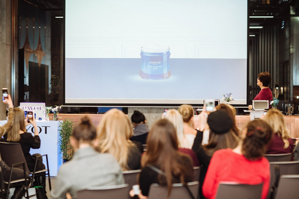 Must read: все, что вы должны знать о защите кожи от синего света