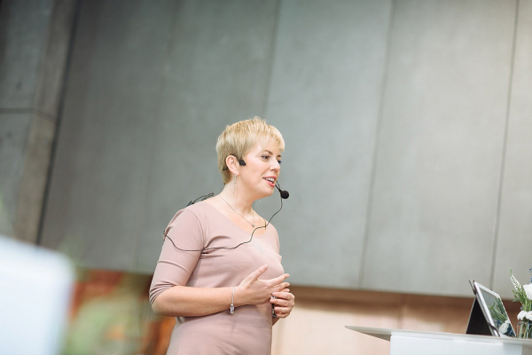 Must read: все, что вы должны знать о защите кожи от синего света