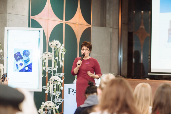 Must read: все, что вы должны знать о защите кожи от синего света