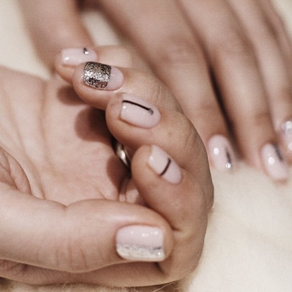 20 варіантів манікюру з глітером з Instagram, від яких неможливо відвести очей