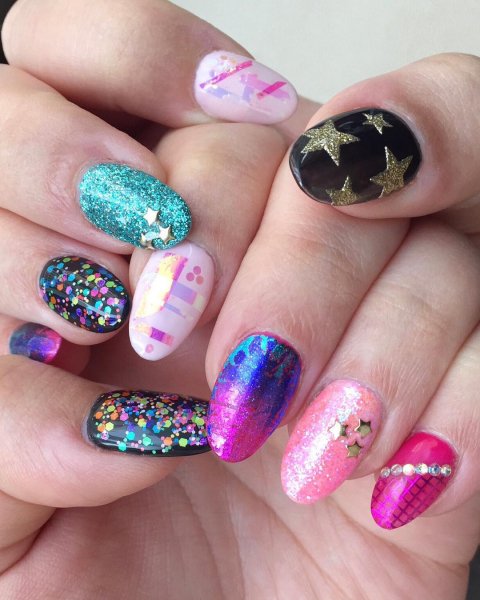 20 варіантів манікюру з глітером з Instagram, від яких неможливо відвести очей