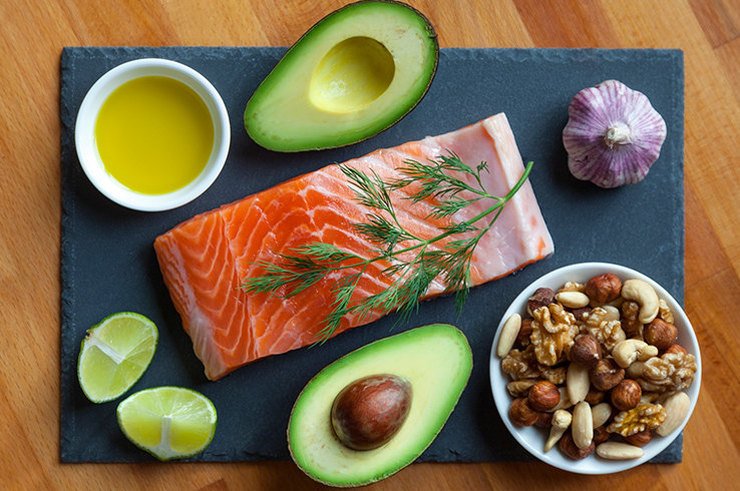 Ешь жир и худей: за что мы полюбили кетогенную диету