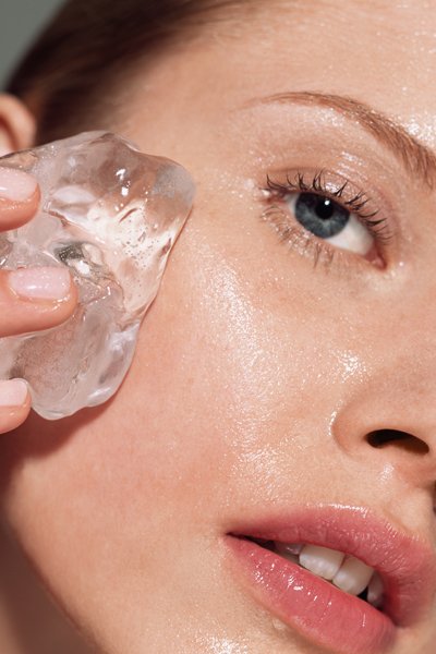 Правило 3. Каждое утро протирайте лицо ледяным кубиком